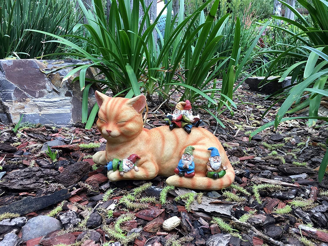 Garden Cat with Gnomes Figurine
