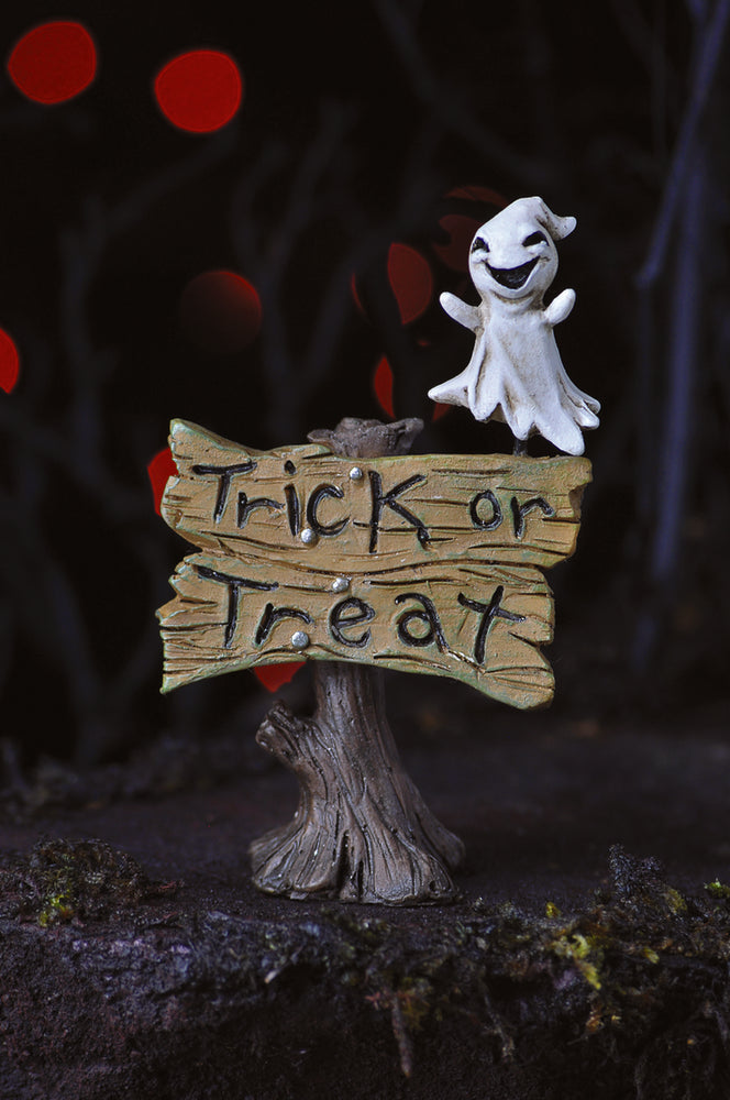 Halloween Trick or Treat Sign Pick with Ghost