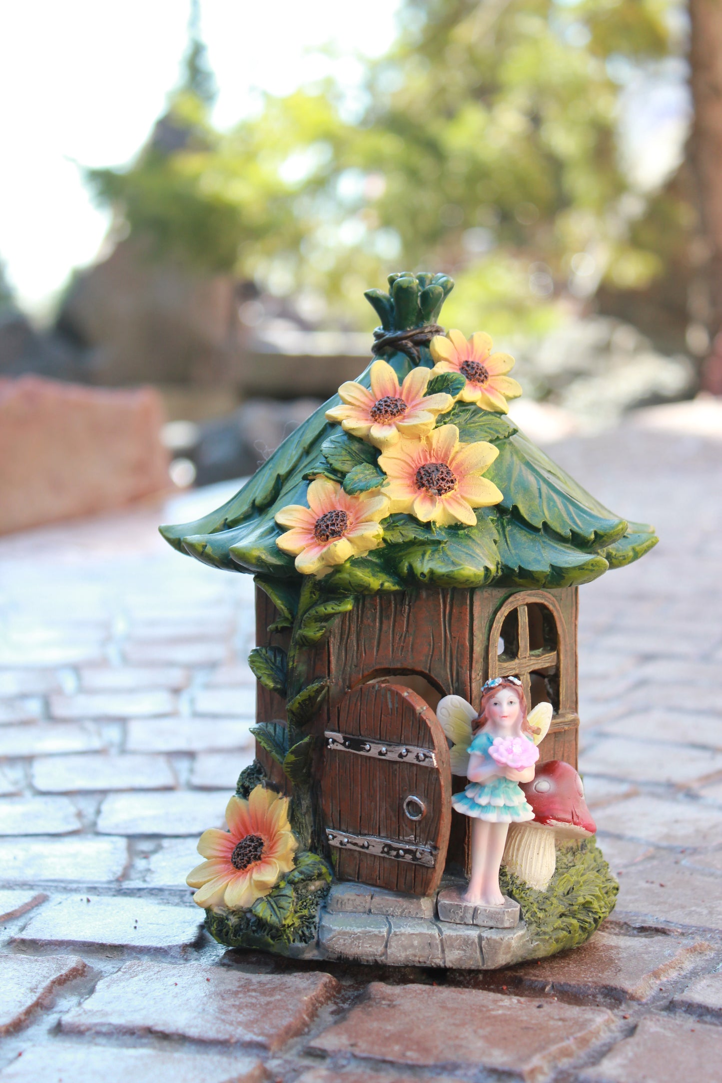Solar Fairy House with Yellow Flowers