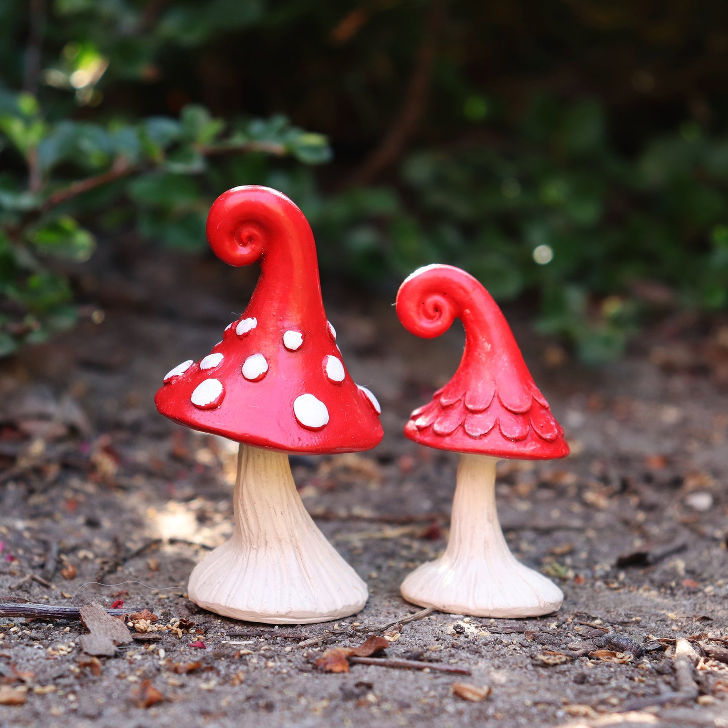2 pc Mushrooms