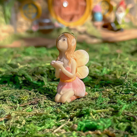 Kneeling Mirco Fairy